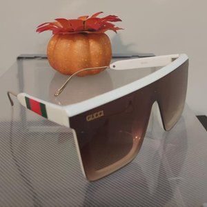 Stylish WHITE ADVITAR SUNGLASSES!